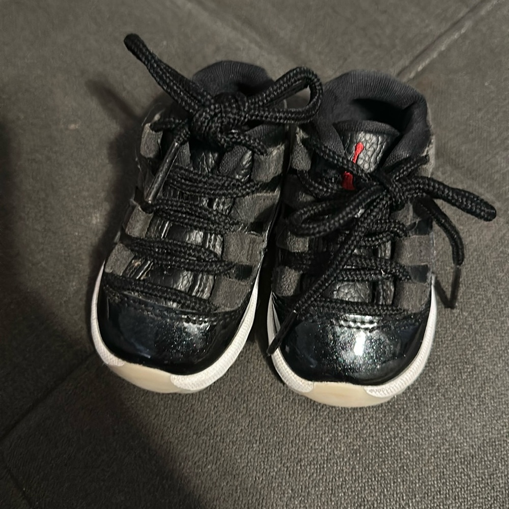 Jordan 11 lows